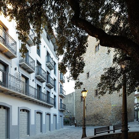 Apartamentos Torre Del Reloj Хака Экстерьер фото